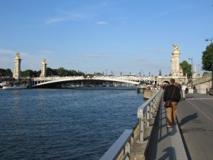 Approaching Pont Alexandre III from the west